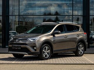 Toyota RAV4 IV (XA40) Рестайлинг