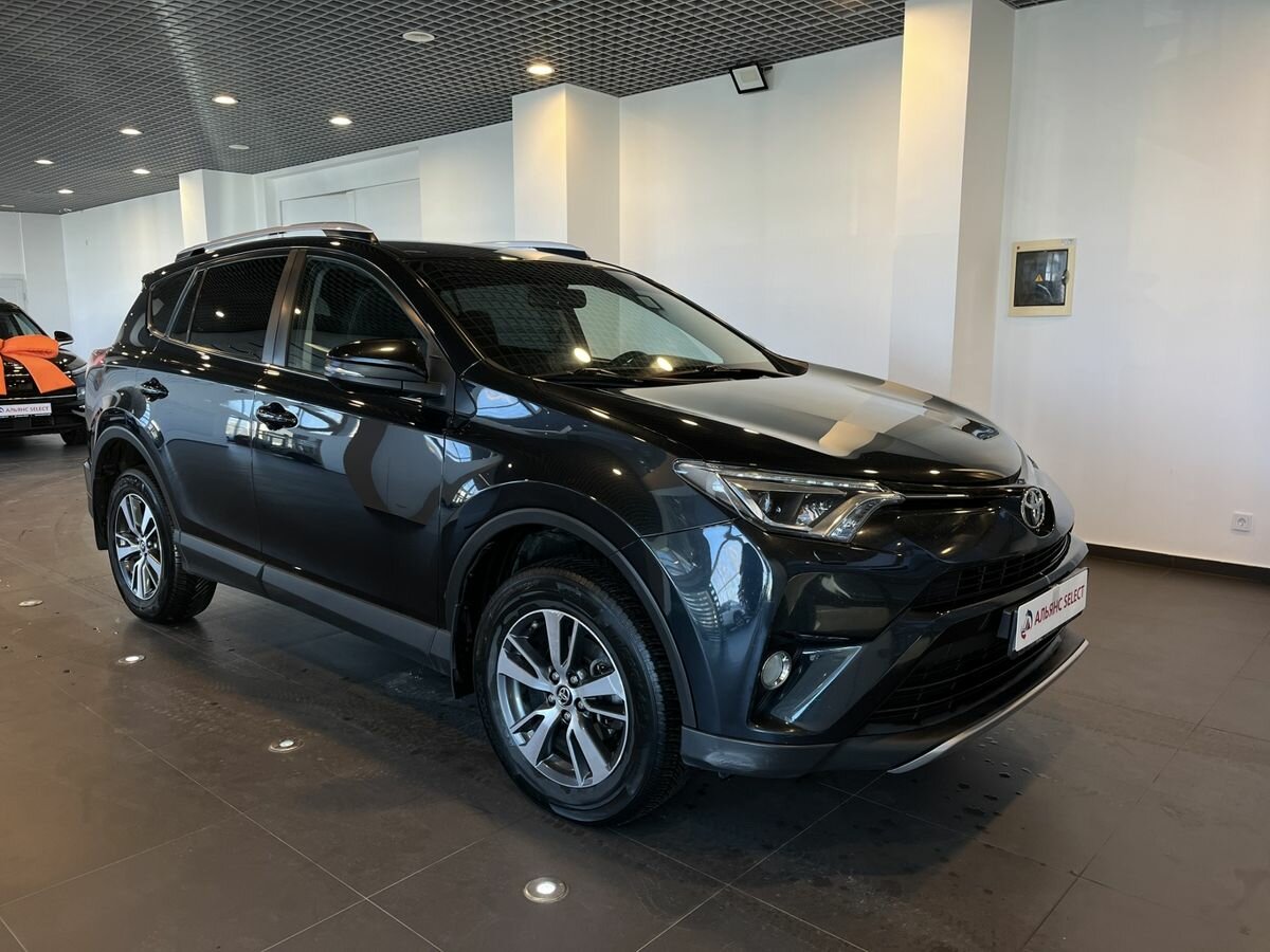 Toyota RAV4 IV (XA40) Рестайлинг