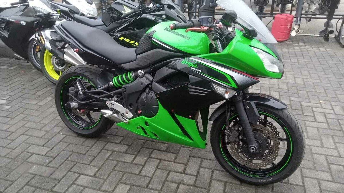 Kawasaki Ninja 400