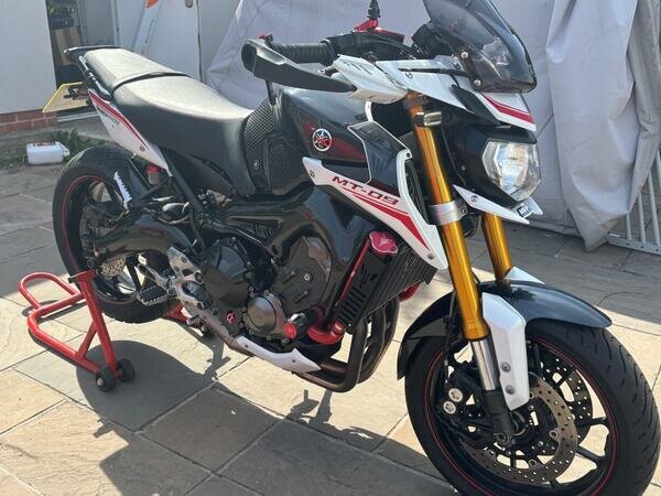Yamaha MT-09 (FZ-09)