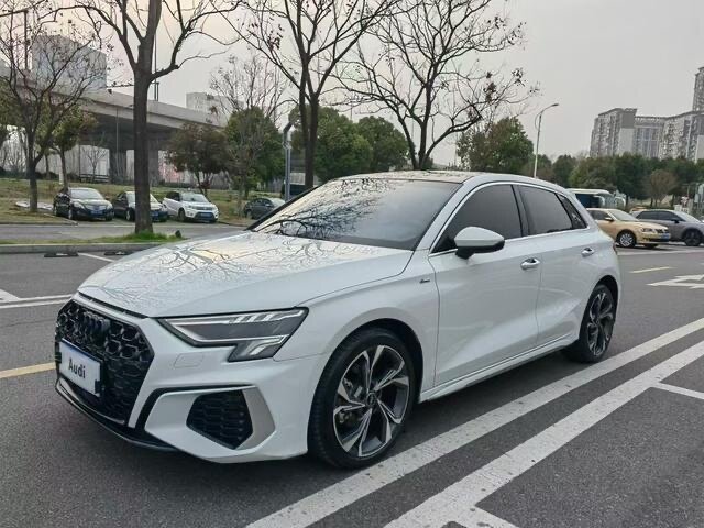 Audi A3 Sportback 35 TFSI IV (8Y)