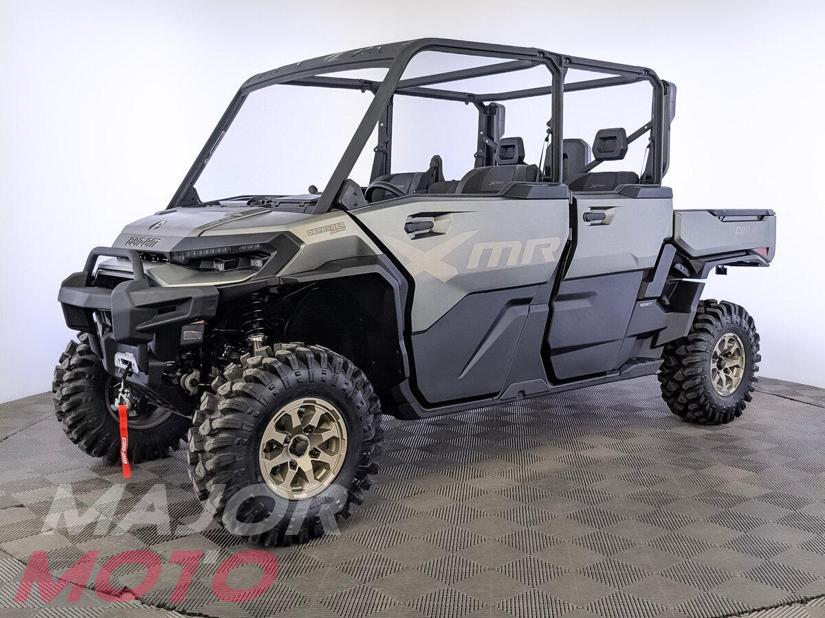 BRP Can-Am Defender Max