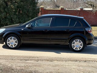 2009 Opel Astra H Рестайлинг, чёрный, 600000 рублей, вид 4