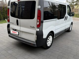 2010 Renault Trafic II Рестайлинг, белый, 1000000 рублей, вид 4