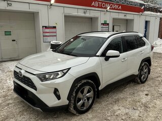 2021 Toyota RAV4 V (XA50), белый, 3100000 рублей, вид 1