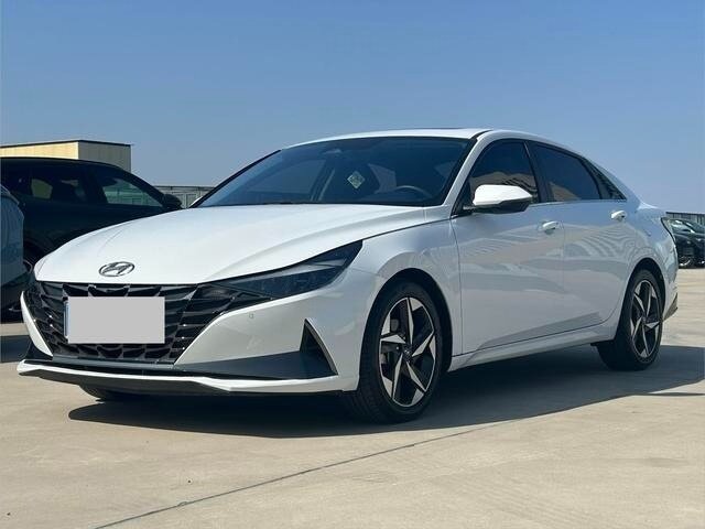 Hyundai Elantra VII (CN7)