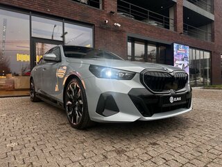 2024 BMW i5 eDrive40, серый, 13450000 рублей, вид 3