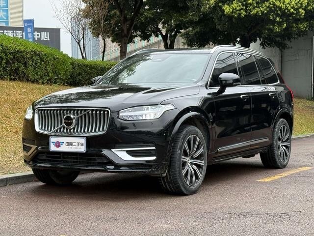 Volvo XC90 B5 II Рестайлинг 1
