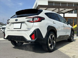 2023 Subaru Crosstrek III, белый, 1890000 рублей, вид 4