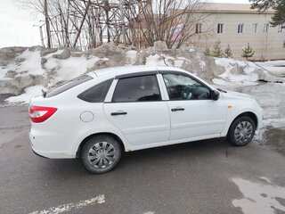 2014 Lada (ВАЗ) Granta I, белый, 290000 рублей, вид 2