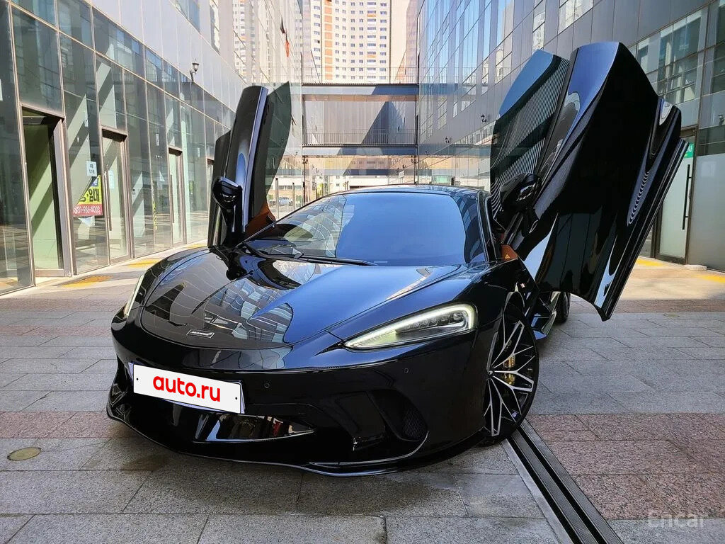 McLaren GT