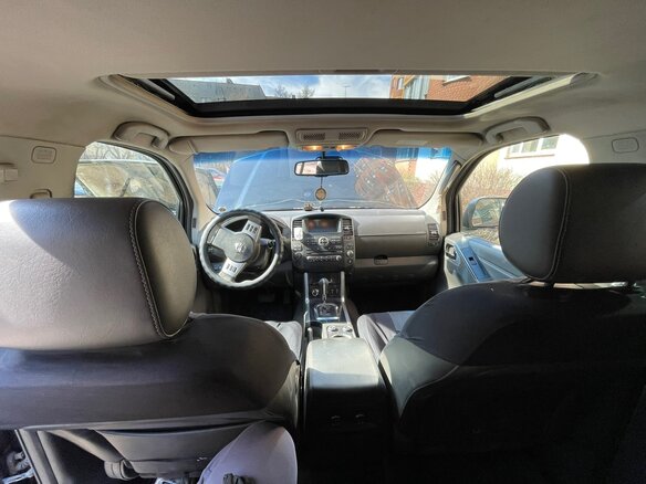 2011 Nissan Pathfinder III Рестайлинг, чёрный, 600000 рублей - вид 9