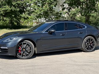 2018 Porsche Panamera Turbo II, серый, 5990000 рублей, вид 2
