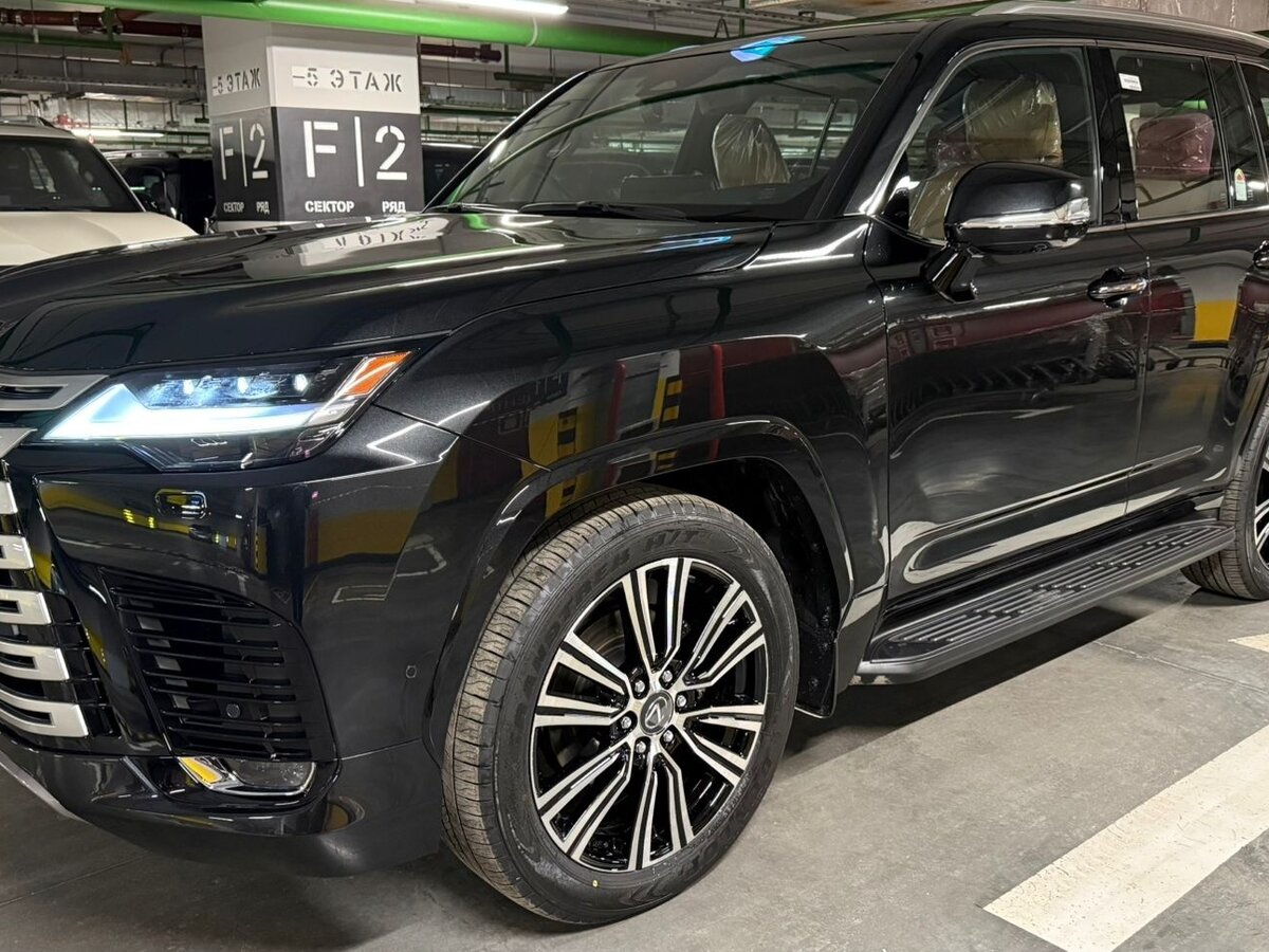 Lexus LX 700h IV