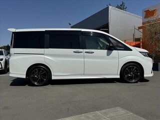 2022 Honda Stepwgn Spada V Рестайлинг, белый, 1610888 рублей, вид 5