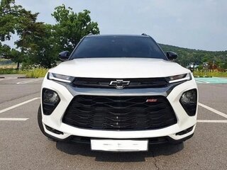 2023 Chevrolet TrailBlazer III, белый, 1700000 рублей, вид 1