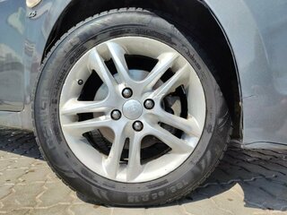 2016 Hyundai Solaris I Рестайлинг, серебристый, 612544 рублей, вид 4
