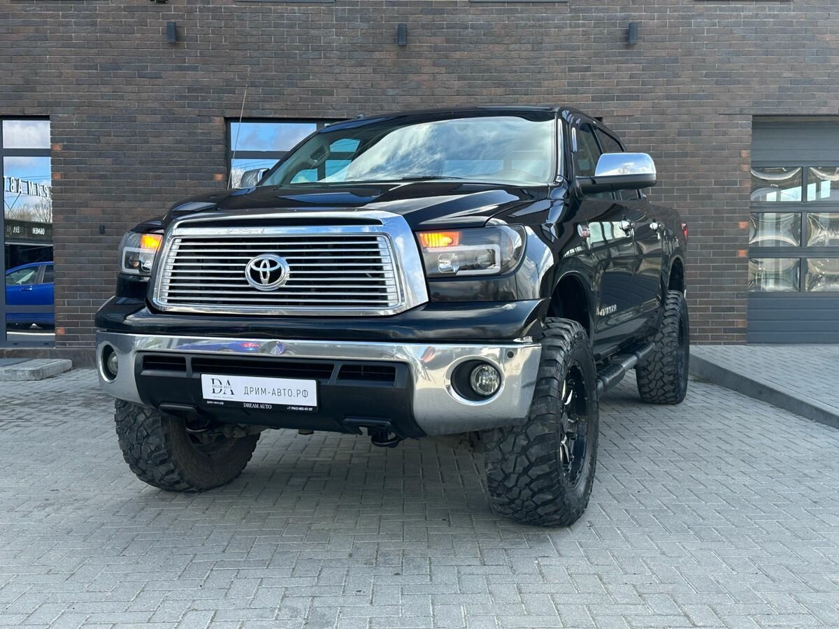 Toyota Tundra CrewMax II