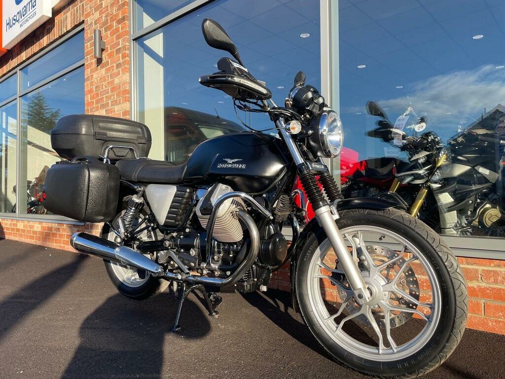Moto Guzzi V 7