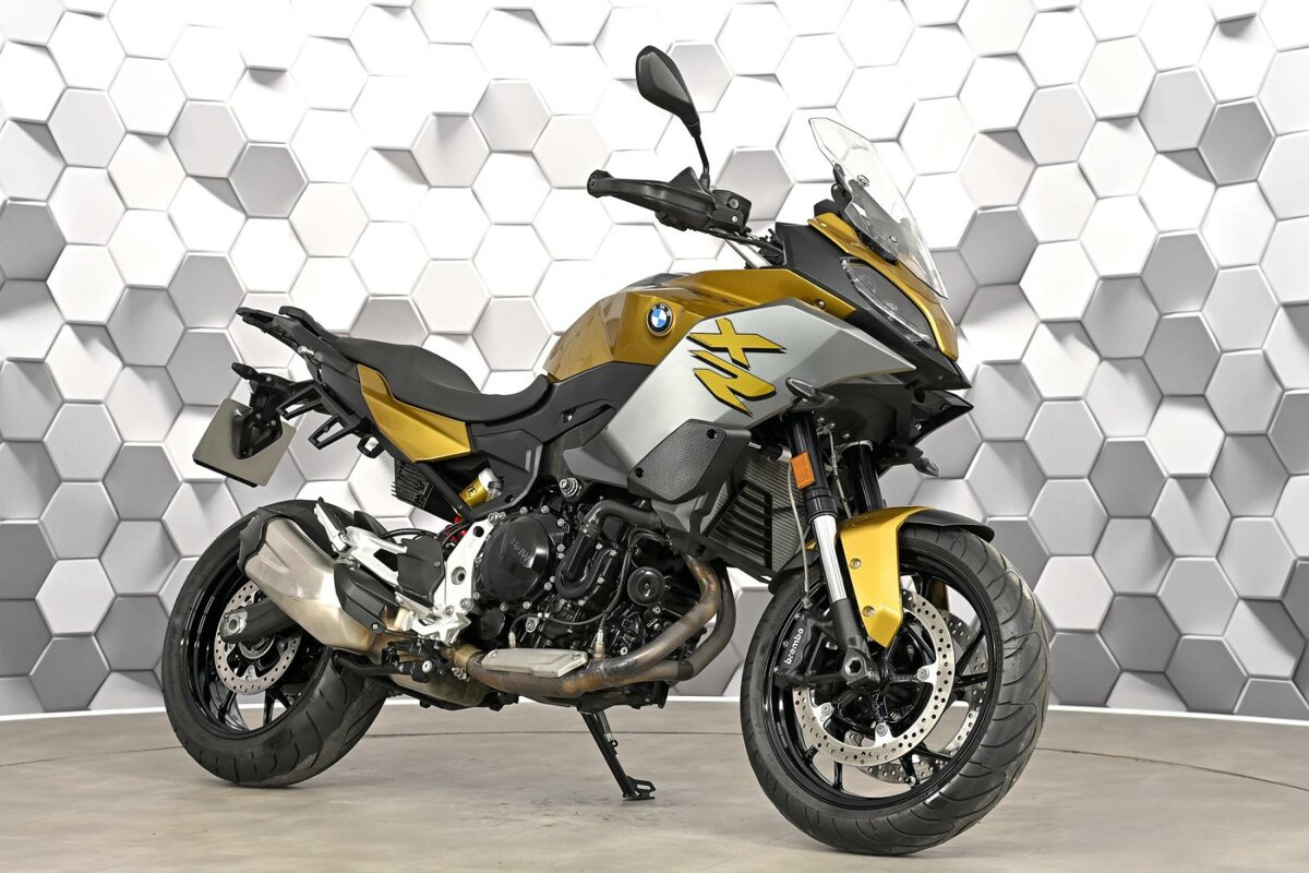 BMW F 900 XR
