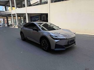 2025 Toyota bZ3, серый, 2199000 рублей, вид 3