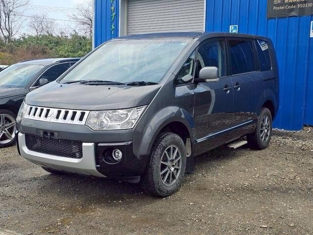 Mitsubishi Delica D:5 I