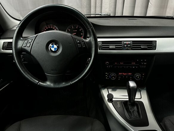 2011 BMW 3 серии 318i V (E90/E91/E92/E93) Рестайлинг, серебристый, 919777 рублей - вид 7