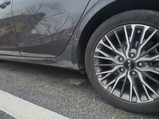 2023 Kia K3 II Рестайлинг, серый, 1540000 рублей, вид 3
