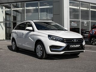 2026 Lada (ВАЗ) Vesta SW I Рестайлинг (NG), белый, 1972000 рублей, вид 1