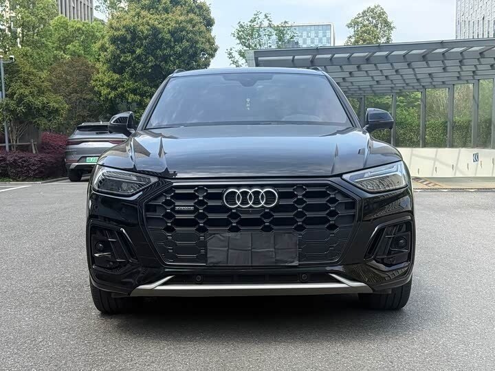 Audi Q5 L 40 TFSI II (FY) Рестайлинг