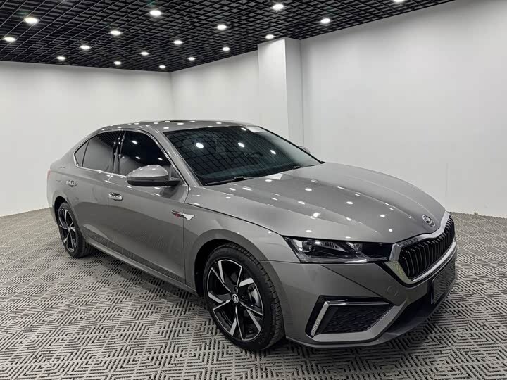 Skoda Octavia IV (A8)