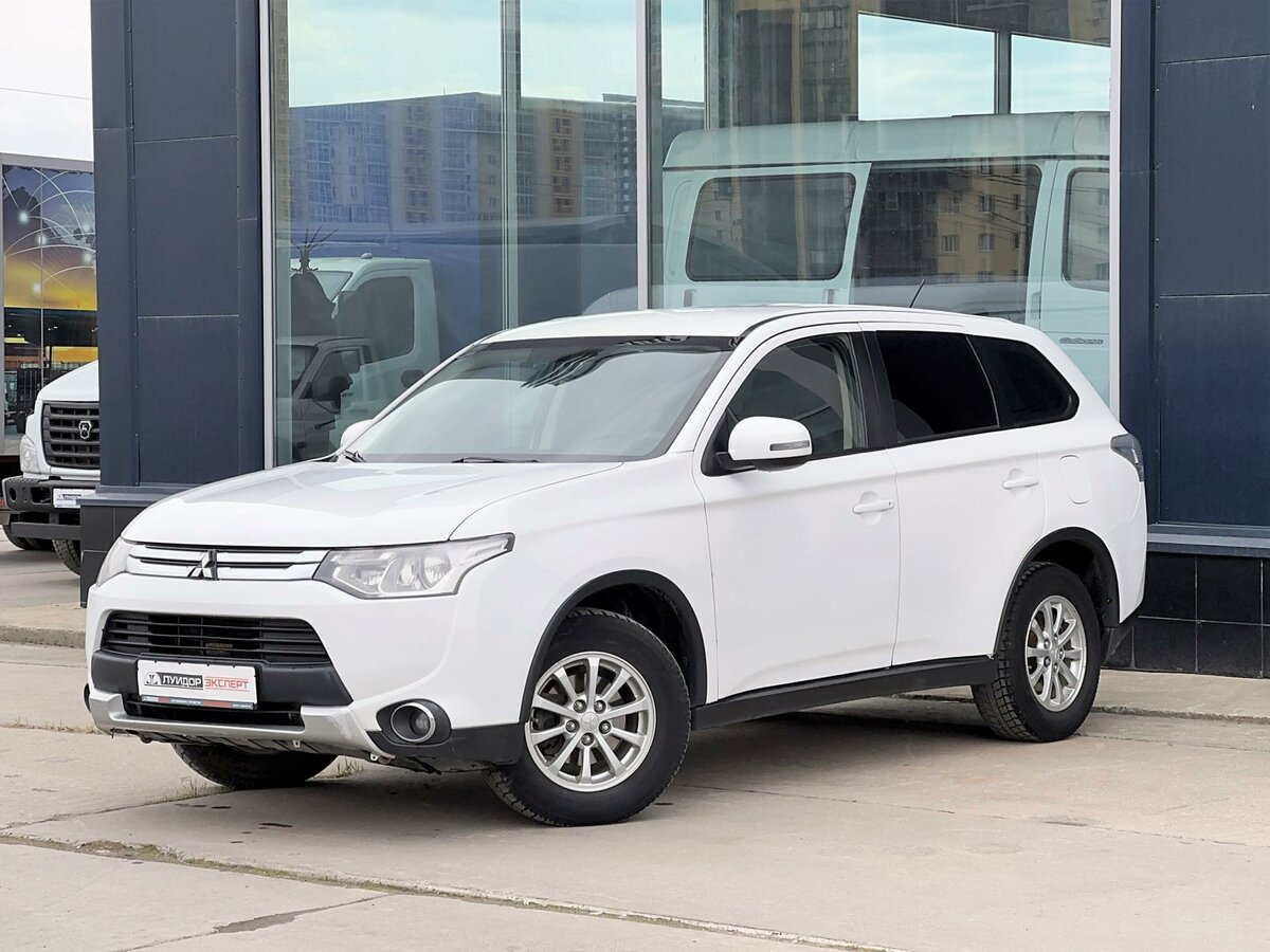 Mitsubishi Outlander III