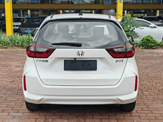 2023 Honda Fit Crosstar IV Рестайлинг, белый, 1080018 рублей, вид 5