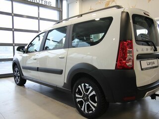 2026 Lada (ВАЗ) Largus I Рестайлинг, белый, 1997000 рублей, вид 2