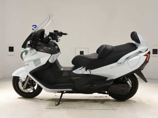 Suzuki Burgman (SkyWave) 650