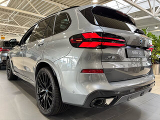 2025 BMW X5 30d IV (G05/G18) Рестайлинг, серый, 11490000 рублей, вид 2