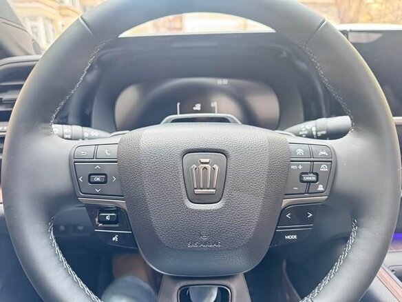 2025 Toyota Crown Sedan XVI (S230), белый, 8880000 рублей - вид 8