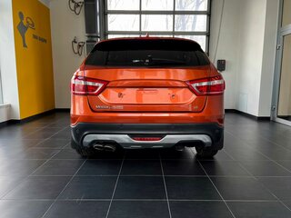 2018 Lada (ВАЗ) Vesta SW Cross I, оранжевый, 900000 рублей, вид 5