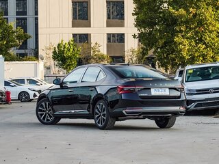 2026 Skoda Superb III Рестайлинг, чёрный, 2650000 рублей, вид 3