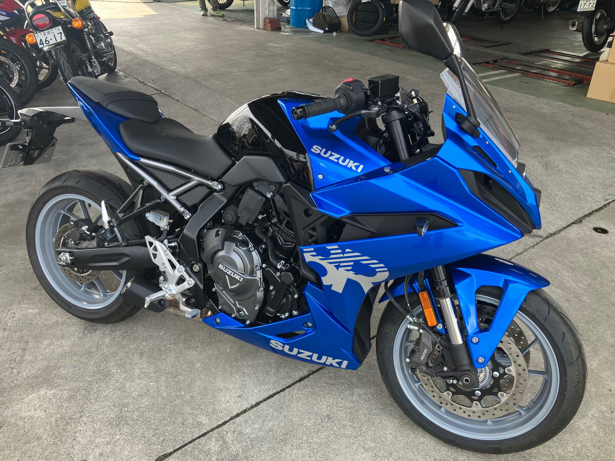 Suzuki GSX-8R