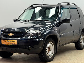 2018 Chevrolet Niva I Рестайлинг, чёрный, 660000 рублей, вид 1