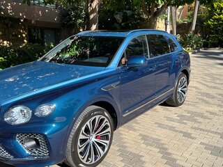 2021 Bentley Bentayga I Рестайлинг, синий, 22800000 рублей, вид 4