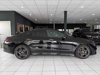 2025 Mercedes-Benz CLA 180 II (C118, X118) Рестайлинг, чёрный, 4737000 рублей, вид 3