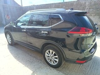 2017 Nissan Rogue II Рестайлинг, чёрный, 1000000 рублей, вид 2