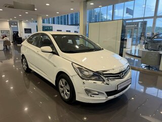 2015 Hyundai Solaris I Рестайлинг, белый, 709000 рублей, вид 3