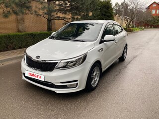 2016 Kia Rio III Рестайлинг, белый, 675000 рублей, вид 1