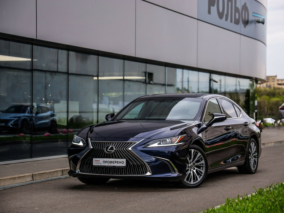 Lexus ES VII