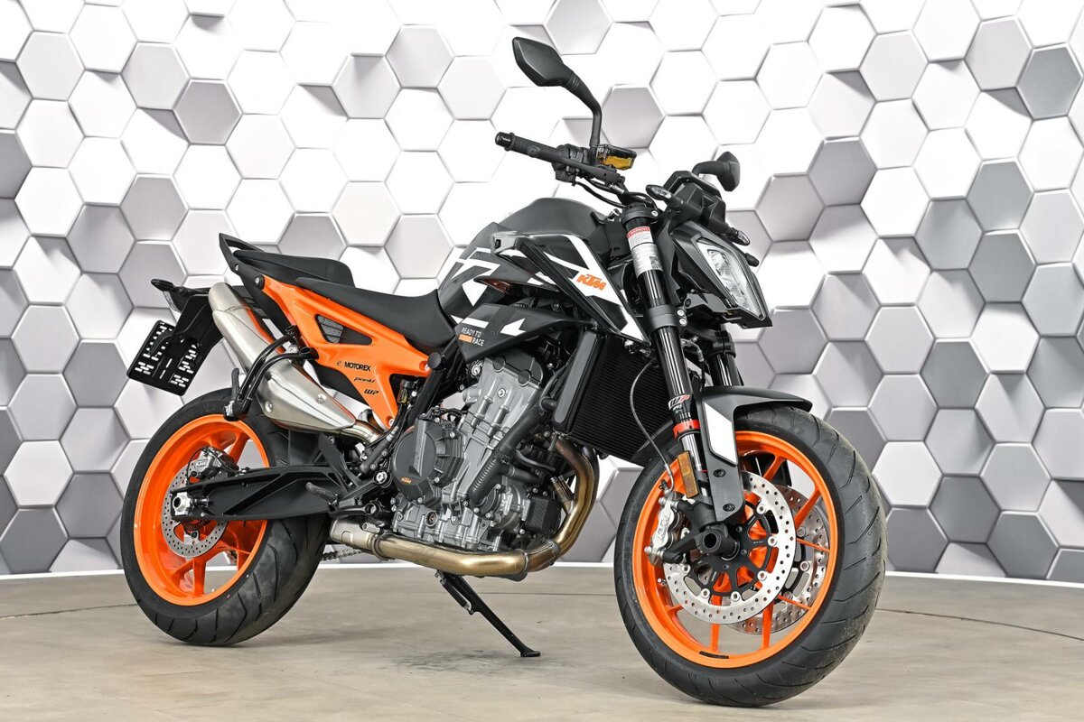 KTM 890 Duke