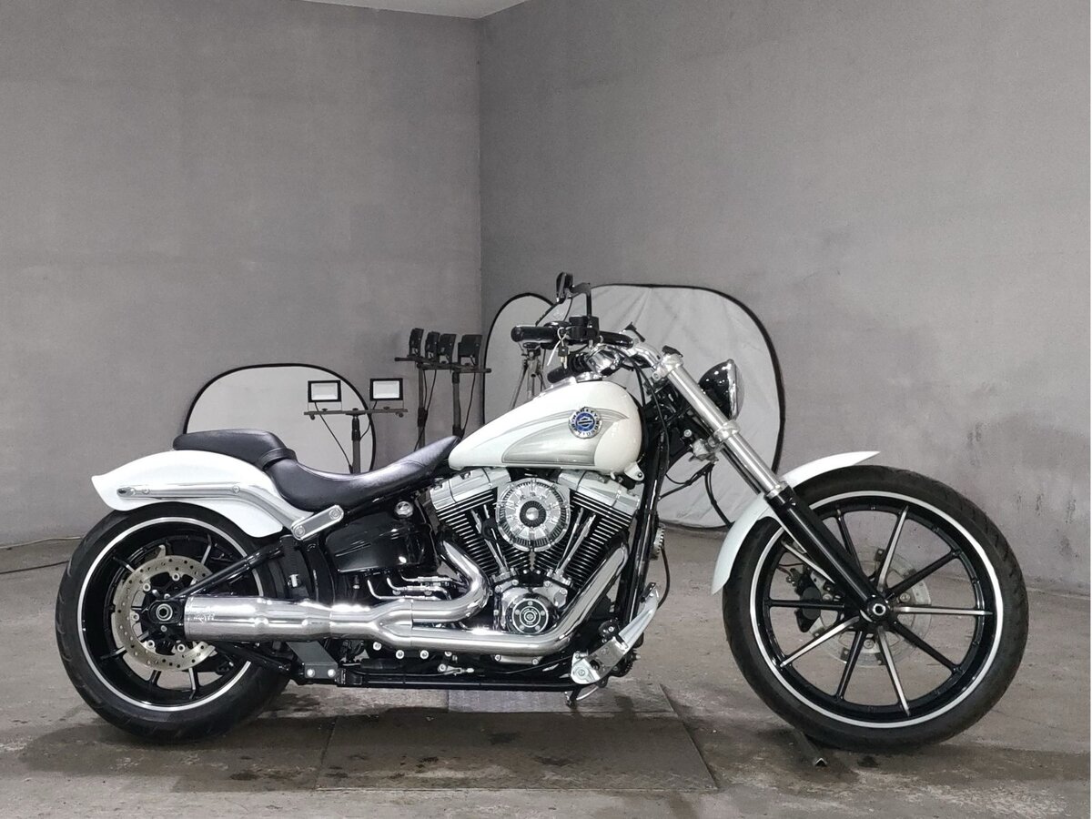 Harley-Davidson Breakout