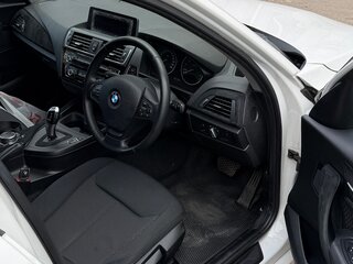 2015 BMW 1 серии 118i II (F20/F21) Рестайлинг, белый, 1050000 рублей, вид 4